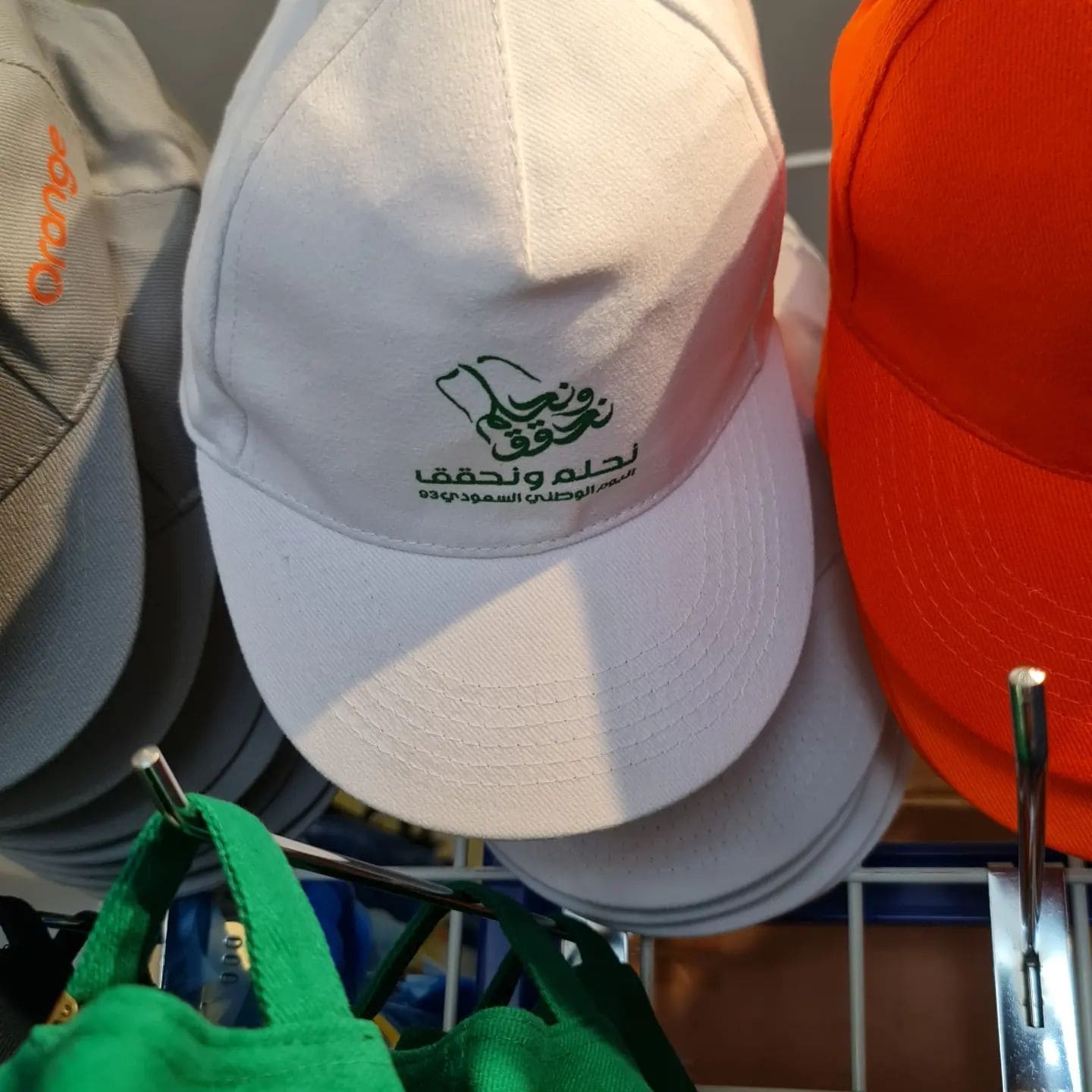 طباعة كاب مخصص - خدمات الطباعة على القبعات